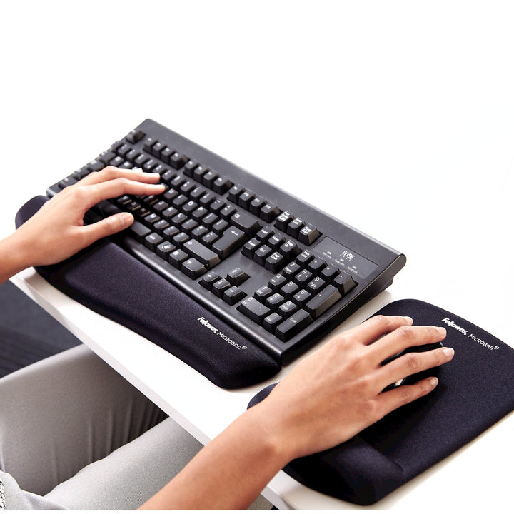 ® PlushTouch™ Mouse Pad With Wrist Rest, Black