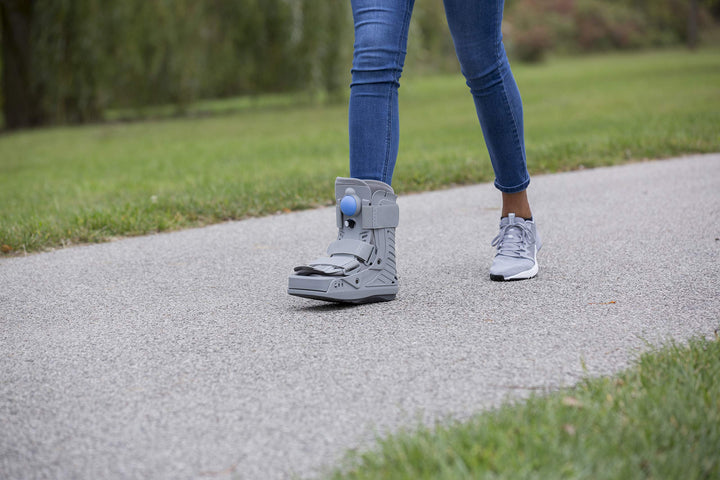 USA16115 360 Air Walker Ankle Fracture Boot, Medium, Grey