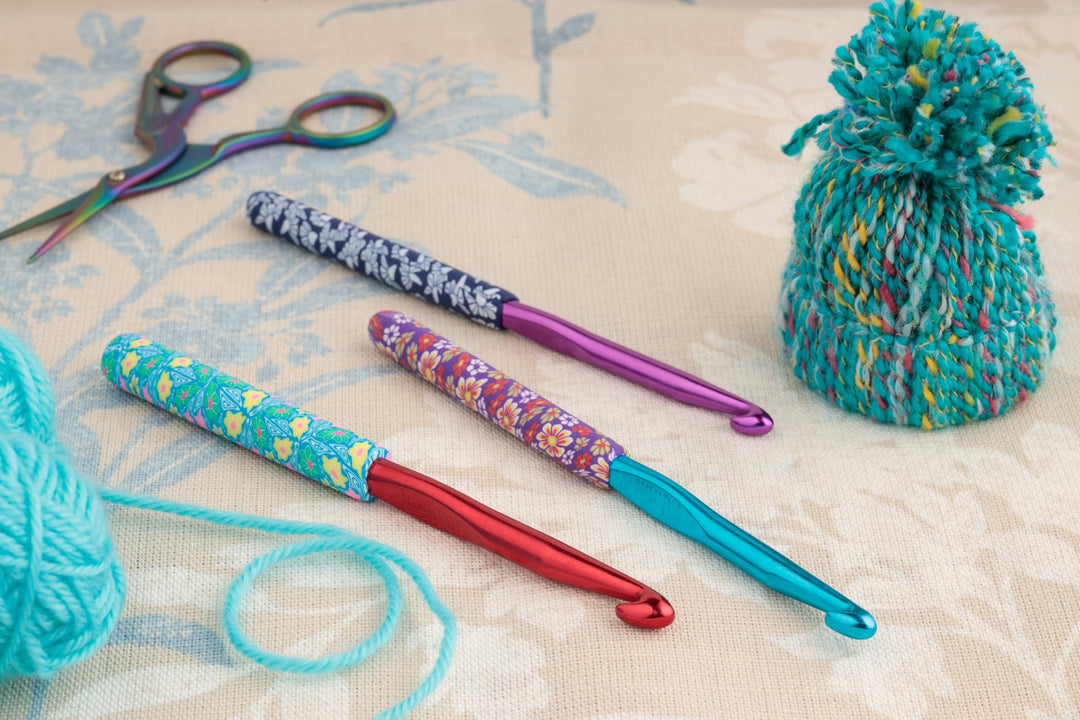 Floral Crochet Hook Set - Premium Soft Grip Floral Crochet Hooks with Polymer Clay Handle 12 Hook Kit (2mm, 2.5mm, 3mm, 3.5mm, 4mm, 4.5mm, 5mm, 5.5mm, 6mm, 6.5mm, 7mm & 8mm)