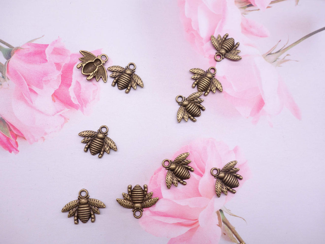 100 Pcs Alloy Bee Charms Honeybee Pendant for DIY Craft Necklace Bracelet Jewelry Making(Antique Bronze)