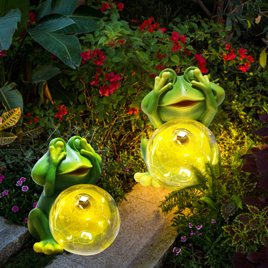 Garden Frog Decor Figurines, Solar Lights Outdoor Decorative Waterproof Cute Garden Sculptures & Statues for Patio Yard Lawn Clearance Ornaments (1 Pack)