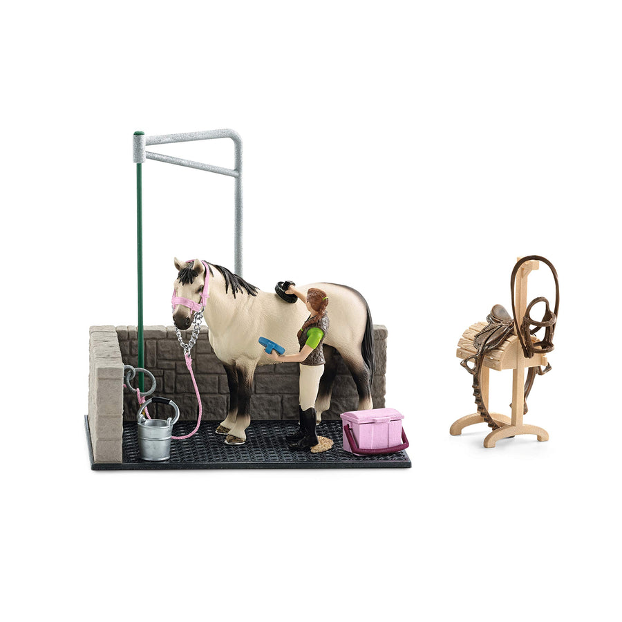 Horse Club, Horse Gifts for Girls and Boys, Horse Wash Area Horse Set with Horse Figurine, 11 pieces, Ages 5+