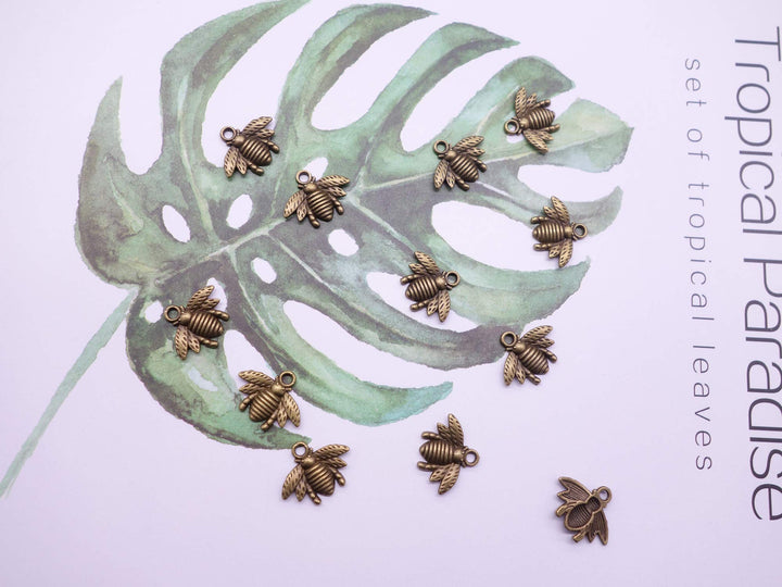 100 Pcs Alloy Bee Charms Honeybee Pendant for DIY Craft Necklace Bracelet Jewelry Making(Antique Bronze)
