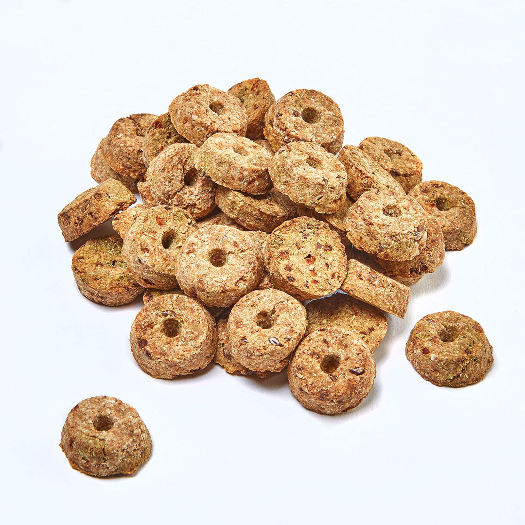 Timothy Biscuits Baked Treat for Pet Guinea Pigs, Rabbits & Other Small Animals, Apple, 4 oz