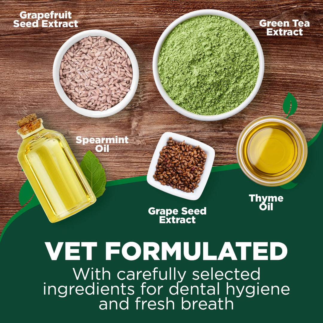 Vet's Best Dental Care Finger Wipes for Dogs, Plaque & Tartar Remover For Teeth, Dog Dental Care Freshens Breath, Teeth Cleaning Finger Wipes for Dogs & Cats, Dog Wipes, Pet Wipes For Cats, 50 Count