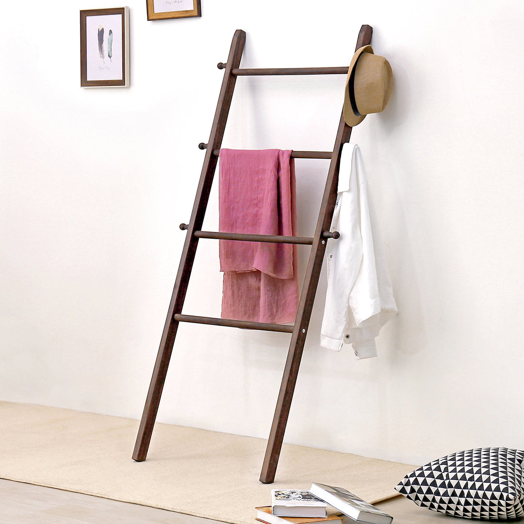 63 Inch Wooden Blanket Ladder, Dark Brown Quilt Towel Holder Rack, Wall Leaning 4 Rungs and 6 Pegged Hooks Farmhouse Decorative Furniture