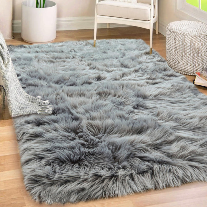 Fluffy Faux Fur Rug, Machine Washable Soft Furry Area Rugs, Rubber Backing, Plush Floor Carpets for Baby Nursery, Bedroom, Living Room Shag Carpet, Luxury Home Decor, 2x4, Gray