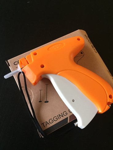New Garment Clothing Price Label Tagging TAG Tagger Gun with 2000 BARBS 2 Needle