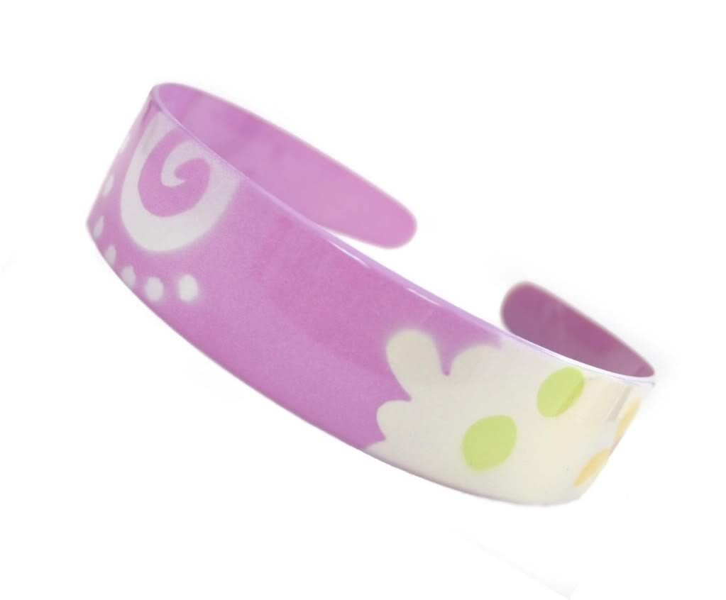 Masking And Brush Strokes Draws These Floral Paint Colors On The Headband