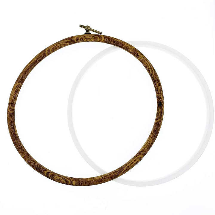 Hand U Journey 3 Pieces 10&#39;&#39; 26cm Rug-Punch Embroidery Ring Cross Stitch No Slip Hoops Set Imitated Wood Display Circle Kits for Art Craft Sewing Embroidery and Hanging