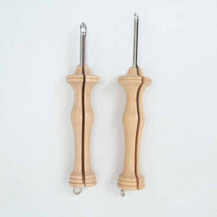 GZYUULI Wooden Handle Punch Needle Wooden Handle Embroidery Pens Sewing Embroidery Punch Needle Weaving Tools for Thread and Yarn ,Side Open Stamp Embroidered Needle,with Screw Eye 2 Pack(3.5/5cm)