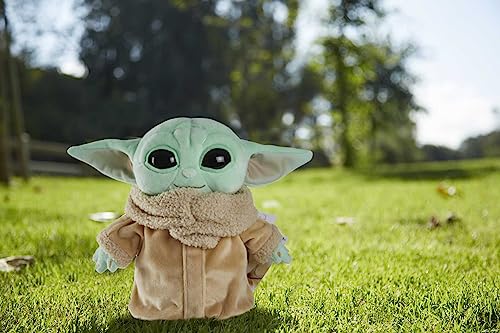 Star Wars Grogu Plush Toy, 8-inch Character Figure from Star Wars The Mandalorian, Soft Doll in Classic Look