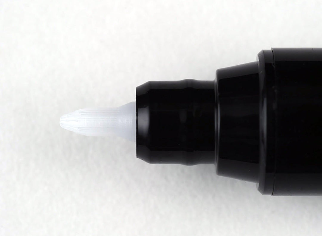 1 X GM302 ray GUNDAM Marker to pour paint into a mold