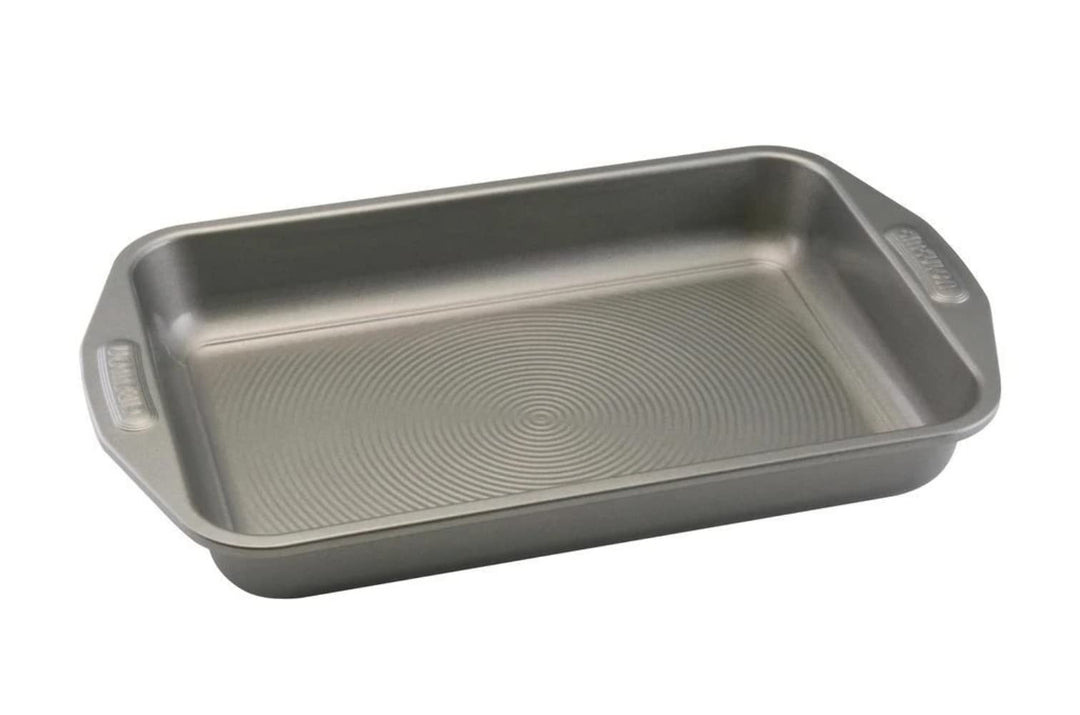 Circulon Nonstick Bakeware 9-Inch x 13-Inch Cake Pan, G