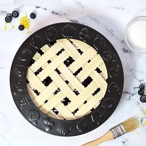 R&amp;M International Non-Stick 9 or 10 Standard Size Pie Crust Shield