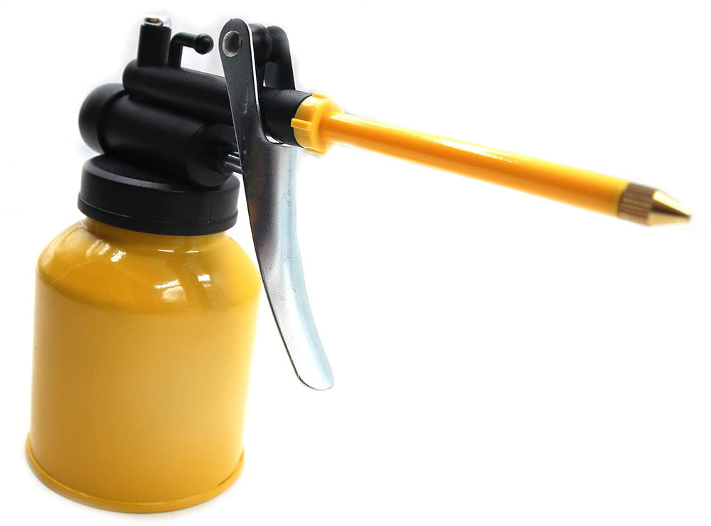 Professional 250ML/8 oz Metal High Pressure Feed Oil Spray Gun Bottle Oil Can Pump Oiler with Long Nozzle