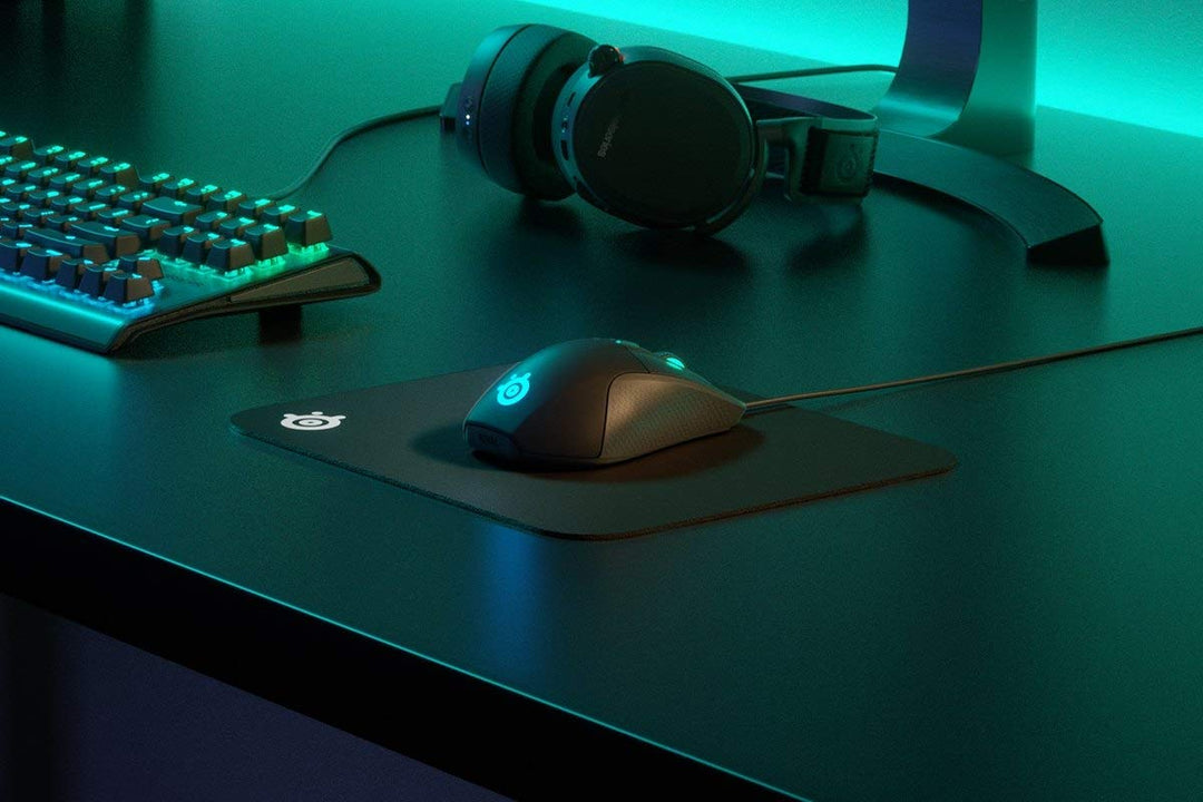 QcK Gaming Mouse Pad - Small Cloth - Optimized For Gaming Sensors