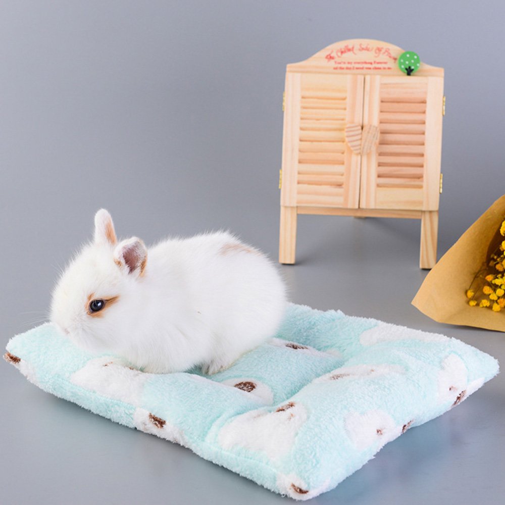 FLAdorepet Small Animal Guinea Pig Hamster Bed House Winter Warm Squirrel Hedgehog Rabbit Chinchilla Bed Mat House Nest Hamster Accessories (S, Random)