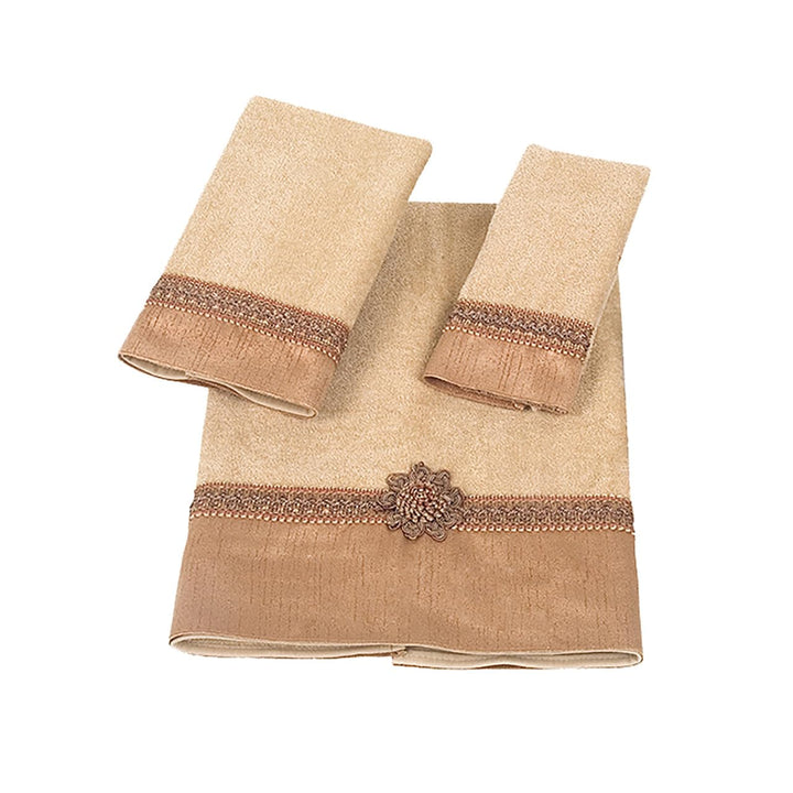 Avanti Linens - Fingertip Towel, Soft &amp; Absorbe