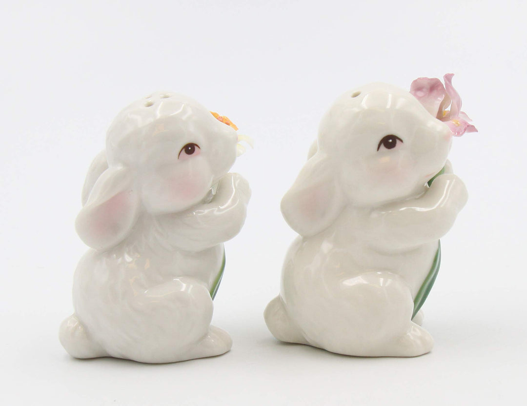 Designs Cosmos 10588 Salt &amp; Pepper Shaker, 1 3/8 X 2 7/8&amp;Quoth, White