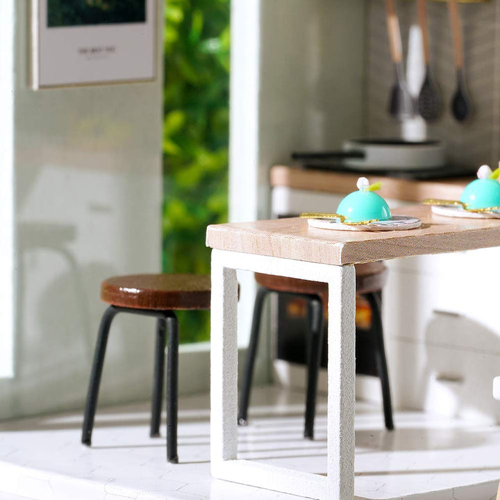 DIY Miniature Dollhouse Kit with Furniture, Mini House Kit with Dust Cover Tiny House Miniature Kit 1:36 Scale