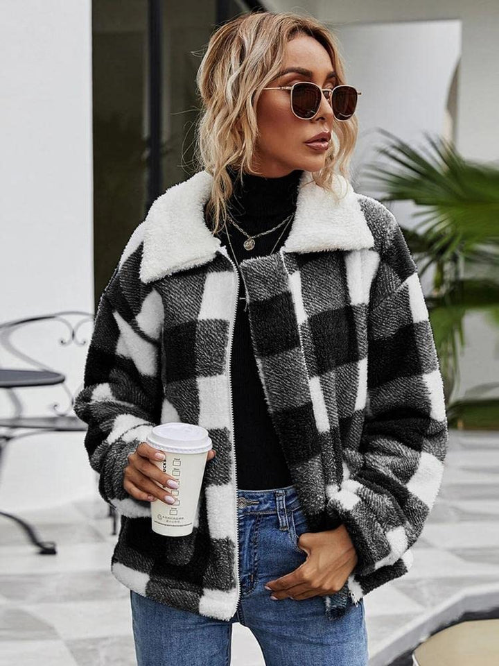 Women&#39;s Coat Casual Lapel Fleece Fuzzy Faux Shearling Zipper Coats Warm Winter Oversized Outwear Jackets (Black White Plaid,Small)