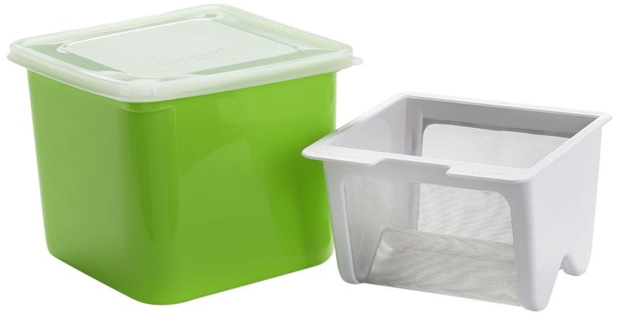 Yogurt Cheese Maker, Green 5.7 x 5.7 x 4.7