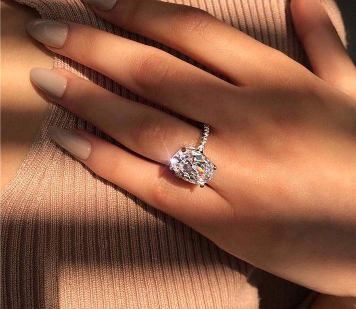 Classic Promise Ring 925 Sterling Silver Oval Cut 3ct AAA CZ Zircon Engagement Rings for Women Cubic Zirconia Promise Halo Solitaire Engagement Ring Size 6-10 (US Code 9)