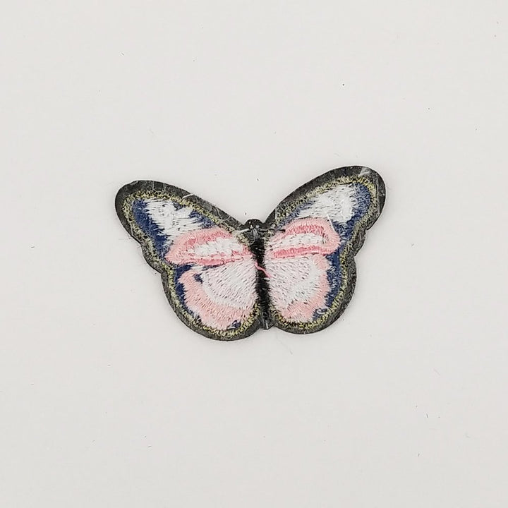 Random 16pcs Embroidered Butterfly Patch Sew On/Iron On Patch Applique Clothes Dress Plant Hat Jeans Sewing Flowers Applique DIY Accessory (Butterfly)