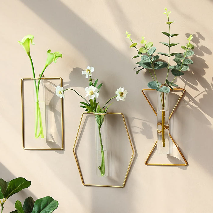 Pack of 2 Wall-Mounted Hydroponic Planters, Hanging Flower Vases, Home Decor Geometric Terrariums, Hydroponic Glass Containers with Gold Metal Frames