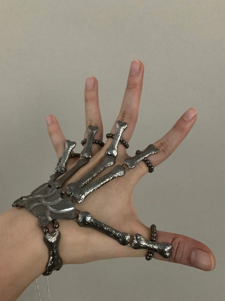 Halloween Wristband Skull Fingers Metal Skeleton Hand Bracelet with Ring for Women and Men on Party(black)