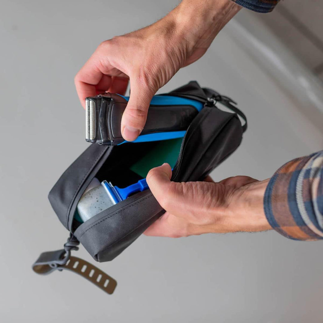 Hanging Toiletry Bag, Water Resistant Hanging Travel Toiletry Bag for Shaving Kits, Makeup, Hanging Toiletry Bag for Men Dopp Kit &amp; Hanging Cosmetic Travel Bag for Women (Black Mini)