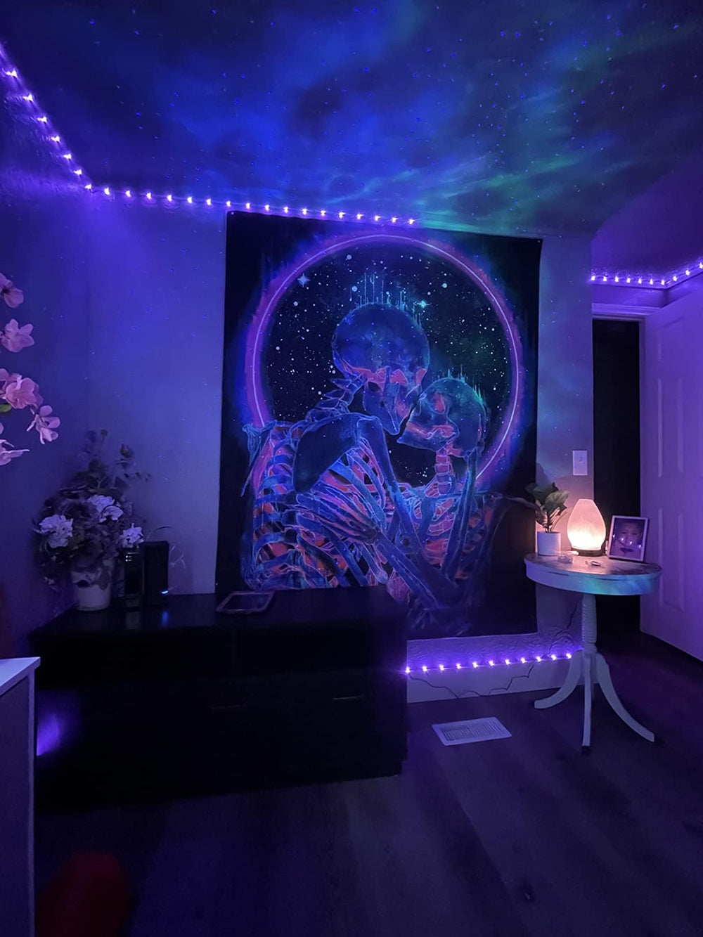Blacklight Skull Tapestry, The Kissing Lovers Tapestry UV Reactive Trippy Neon Tapestries Glow in the Dark Party Backdrop, Skeleton Wall Art for Bedroom Living Room – 51.2 x 59.1