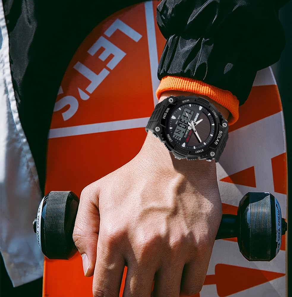 Men&#39;s Solar Powered Casual Quartz Wrist Watch Analog Digital Multifunctional Black Sports Watch (Black)