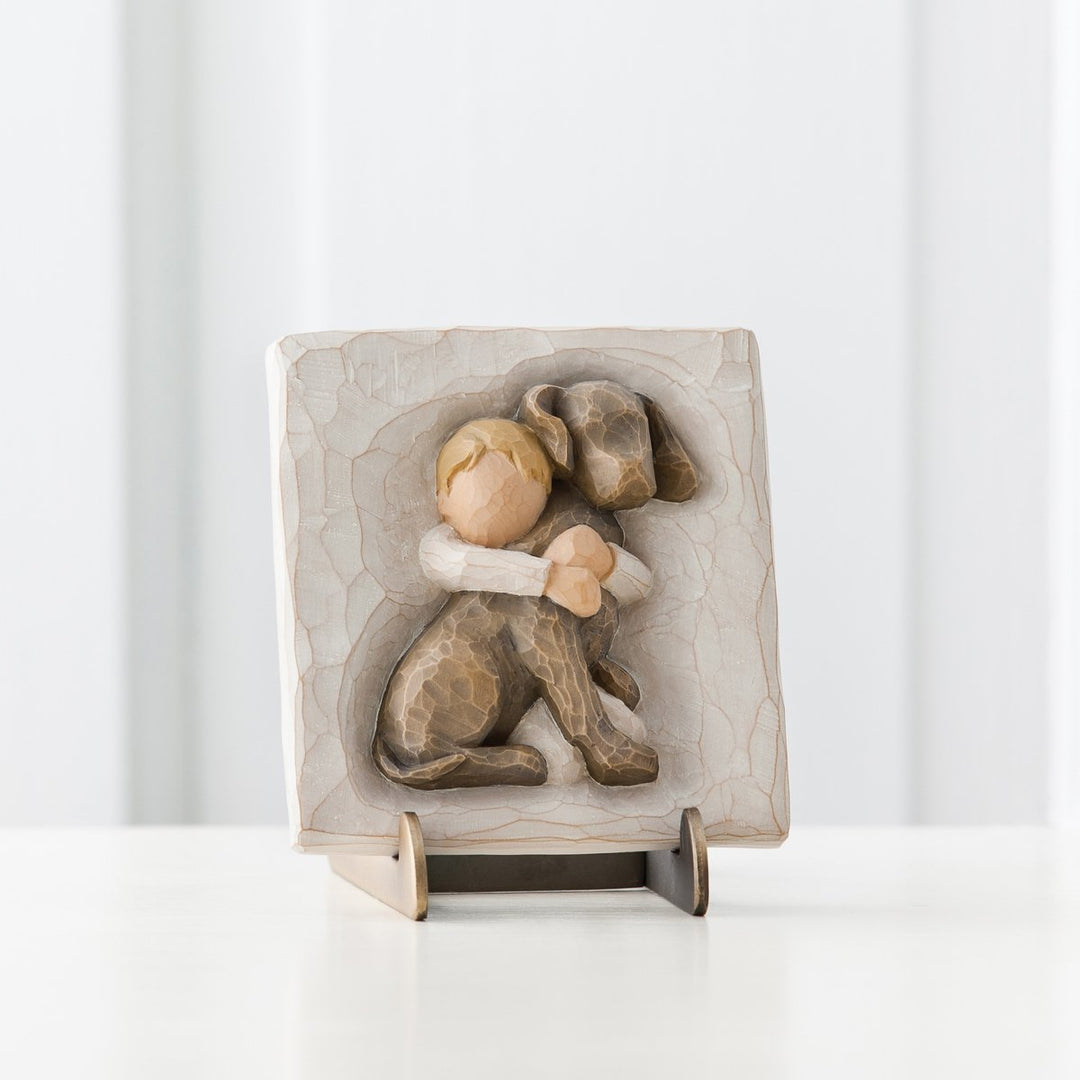 Hug Plaque, Sculpted Hand-Painted bas Relief
