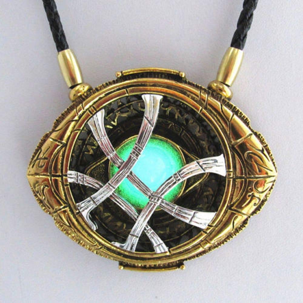 71mm Dr Doctor Strange Eye of Agamotto Amulet Pendant Necklace Glow in The Dark