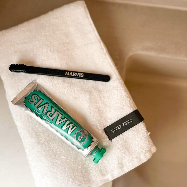 Marvis Classic Strong Mint Toothpaste, 3.8 oz (Pack of 