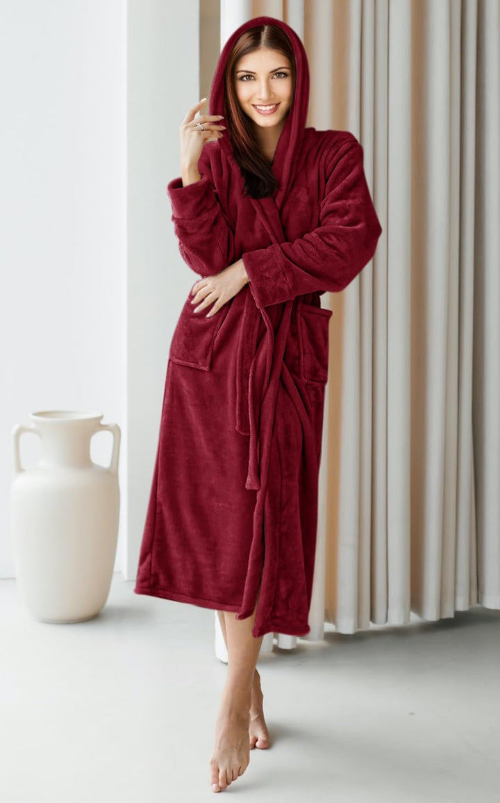 NY Threads Women&#39;s Fleece Hooded Bathrobe Plush