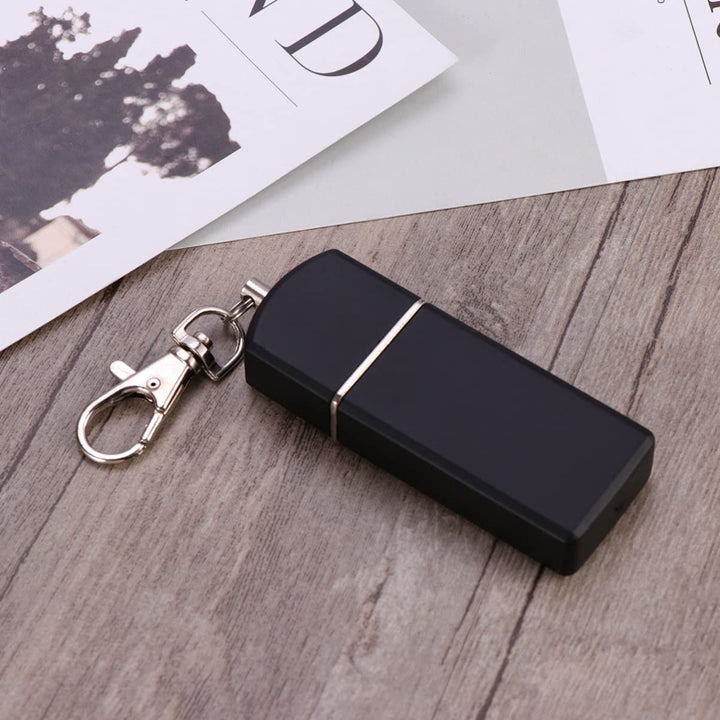 Portable Ashtray Mini Pocket Ashtray with Keychain Ash Holder for Outdoor Picnic Car Travelling