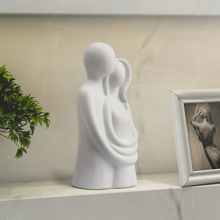 Hugging Couple Sculptures Home Decor Modern Romantic Love Statue for Office Bookshelf Desktop Decorations (Hugging Couple White)