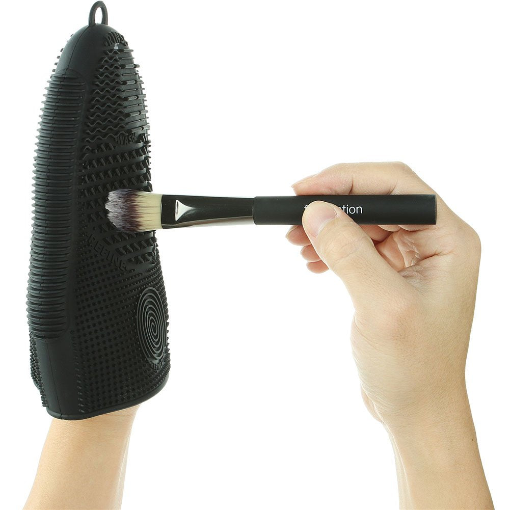 Makeup Brush Cleaner Mat Mitt Glove Silicone Cosmetic Cleaning Scrubber Tool for Face Brushes and Eye Brush Washing Pad Black