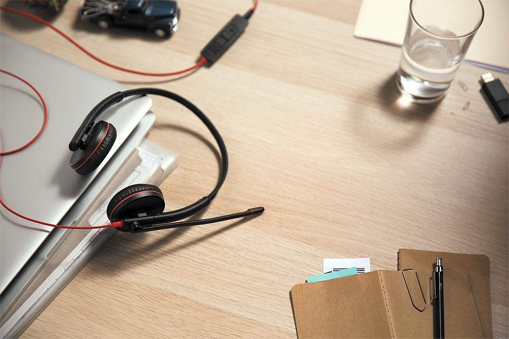 Plantronics - Blackwire 3220 - Wired Dual-Ear (Stereo) Headset with Boom Mic - USB-A to connect to your PC and/or Mac