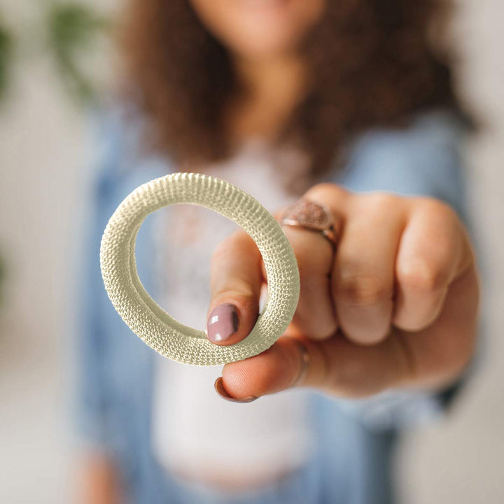 - The Ultimate Hair Ties for Thick Heavy or Curly Hair. No Slipping Damage Breaking or Stretching Out. Seamless Ponytail Holders Scrunchies Sports Hair Ties for Thick Hair (Blonde 3 Pcs)