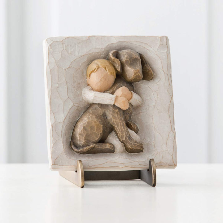 Hug Plaque, Sculpted Hand-Painted bas Relief