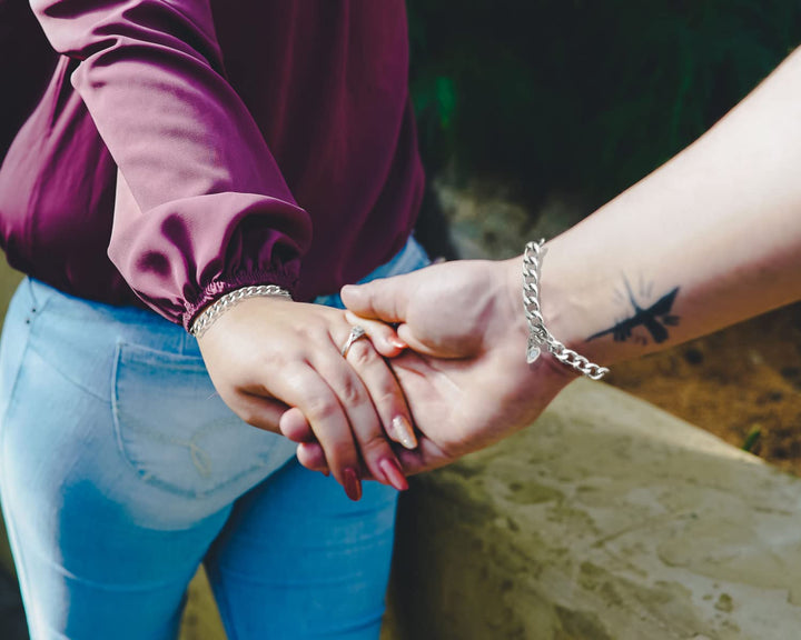 2 Pcs Bracelets for Couples Stainless Steel Cuban Chain Couples Bracelets Matching Bracelets for Couples Peach Heart Bracelet for Boyfriend and Girlfriend