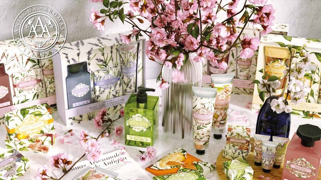 AAA Orange Blossom Bath &amp; Body Collection Gift Set