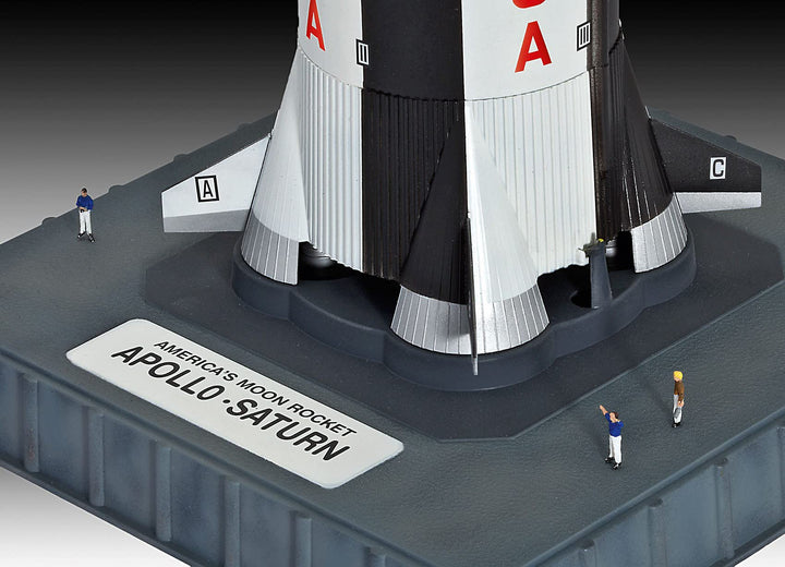 04909 Apollo Saturn V Rocket Model Kit