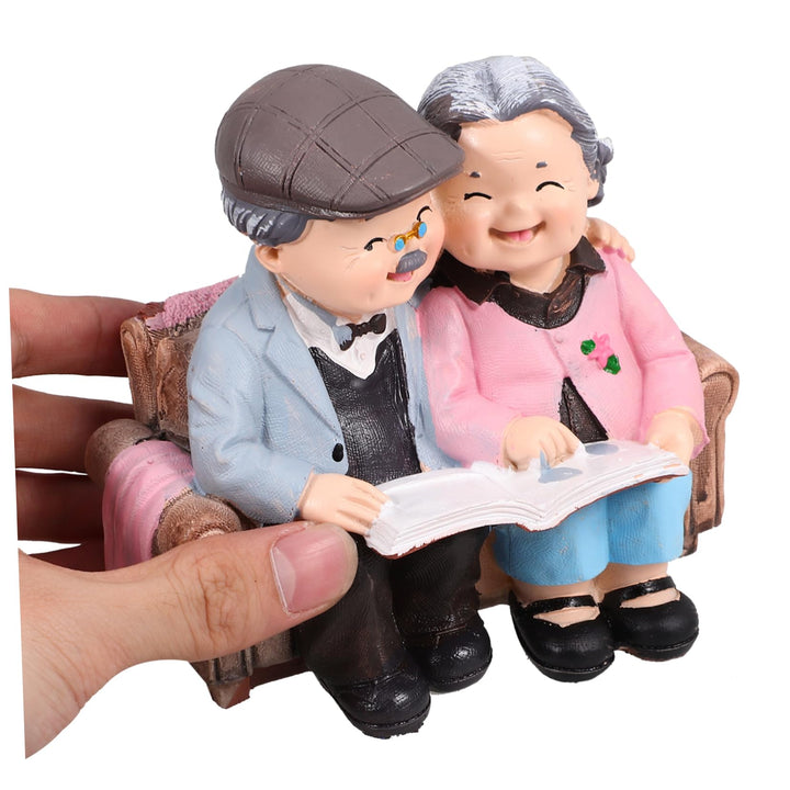 Elderly Couple Figurines Lover Figurines Ornaments Resin Husband and Wife Statue Grandparents Parents Figure for Christmas Valentines Day Birthday Wedding Anniversary Present