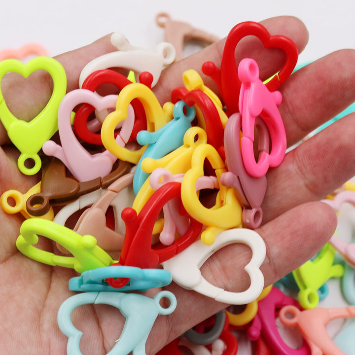 100pcs Plastic Lobster Clasps Hook Clips 35x20mm Lanyard Snap Hooks for DIY Backpack Key Rings Chains (100pcs Heart Shape 35mm Lobster)