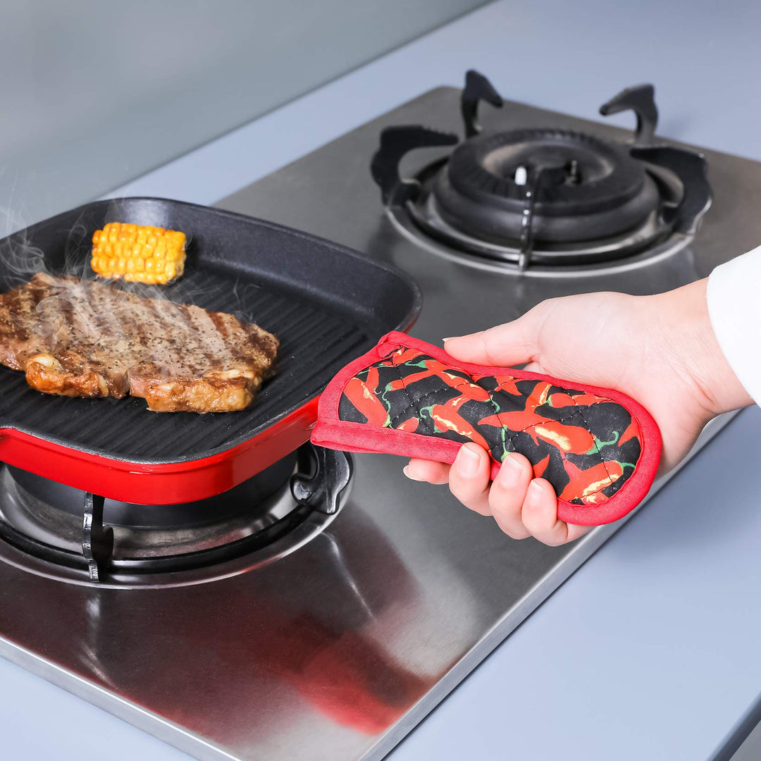 Cast Iron Skillet Handle Covers,Pot Handle Covers Heat Resistant,Pot Holders for Kitchen Heat Resistant,Machine Washable Handle Mitts,2 PCS(Red Pepper)